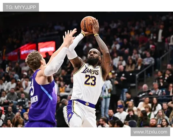 CC单场豪取30分5板10助3断3帽上一位东部球员是09年詹姆斯